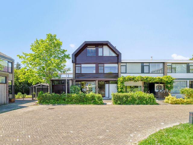 Wittensteyn 8, Hendrik-Ido-Ambacht