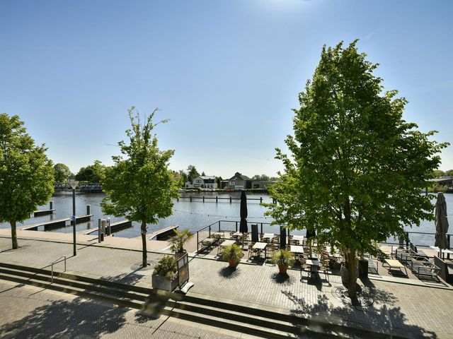 Wilhelminakade 15, Uithoorn