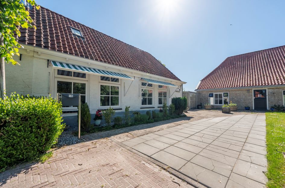 Dorpsstraat 18