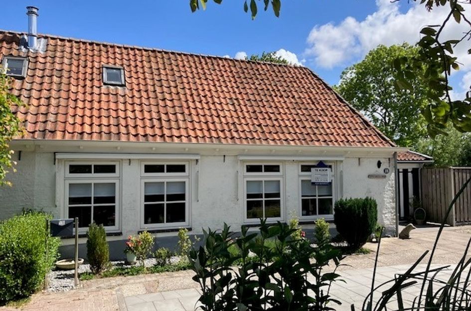 Dorpsstraat 18