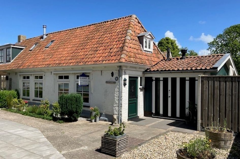 Dorpsstraat 18
