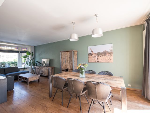 Strick van Linschotenstraat 4, Beverwijk