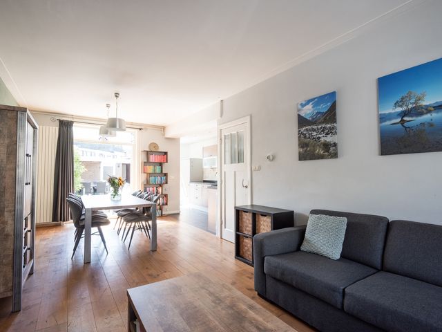 Strick van Linschotenstraat 4, Beverwijk