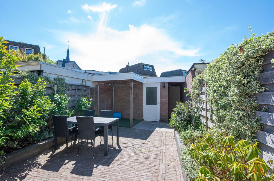 Strick van Linschotenstraat 4