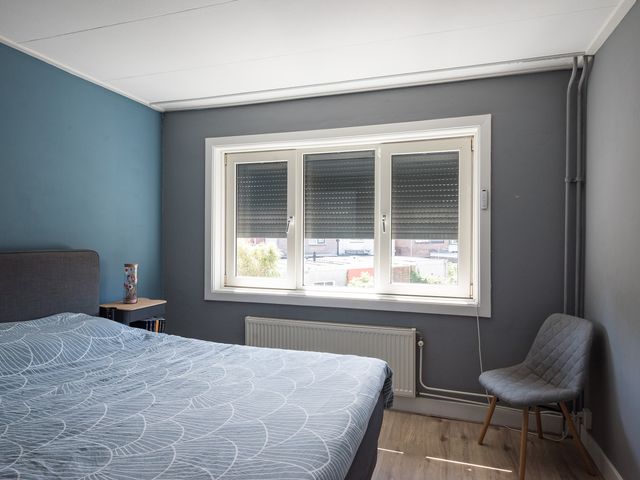Strick van Linschotenstraat 4, Beverwijk