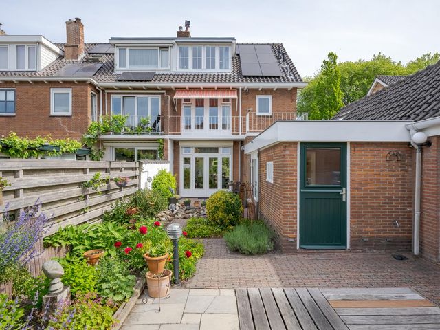 Johan Willem Frisolaan 23, Voorschoten