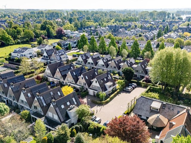 Cor van Osnabruggelaan 68, Voorschoten