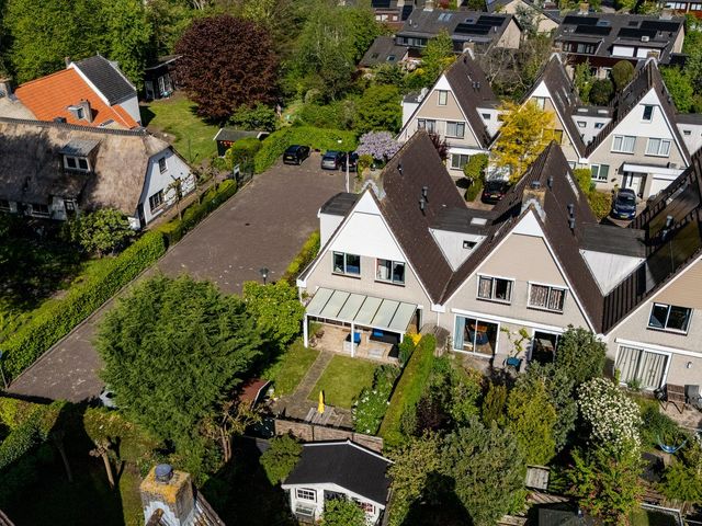 Cor van Osnabruggelaan 68, Voorschoten