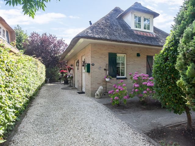 Dieklaan 24, Middelharnis