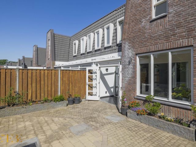Offenbeker Bemden 19, Reuver