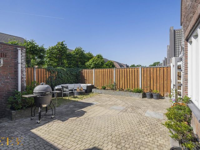 Offenbeker Bemden 19, Reuver