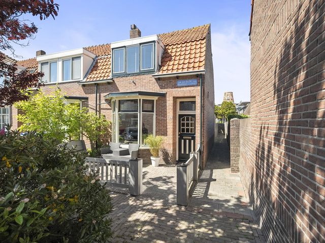 van der Duyn van Maasdamstraat 8, Den Helder