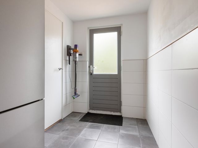 De Dellen 53, Surhuisterveen