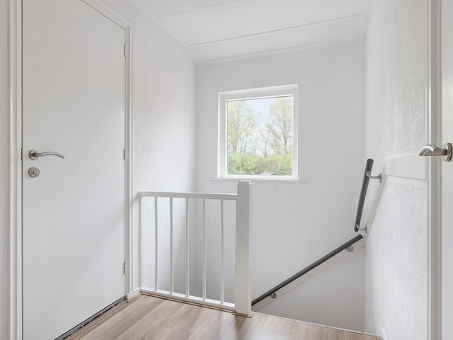 De Dellen 53, Surhuisterveen