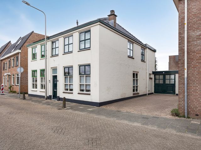 Choorstraat 38, Monster