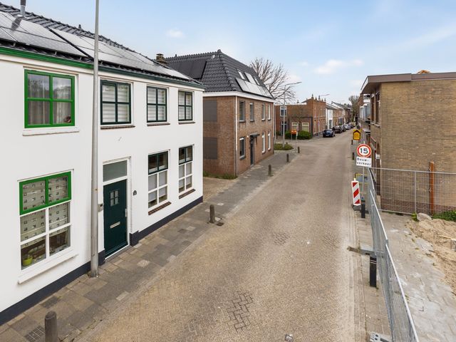 Choorstraat 38, Monster