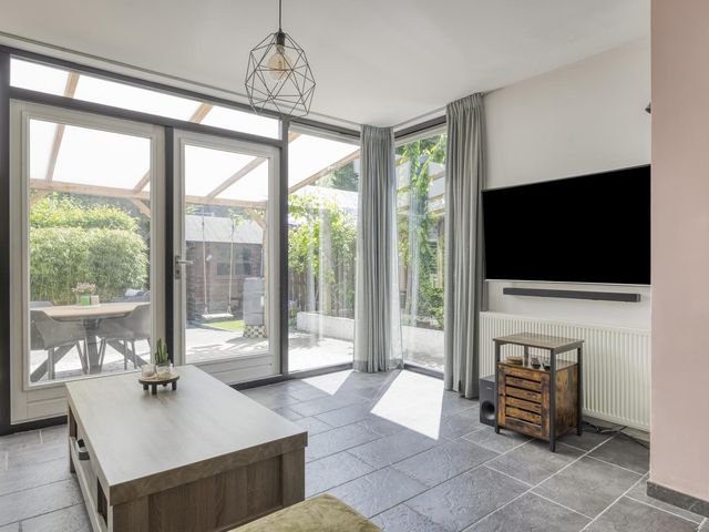 't Weerom 3, Barendrecht