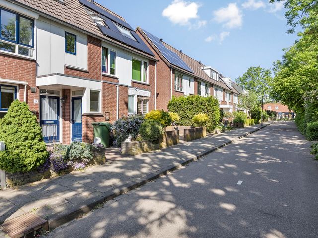 Esther De Boer-Van Rijkstraat 19, Leiden