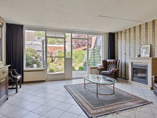 Esther De Boer-Van Rijkstraat 19, Leiden