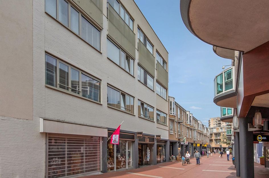 Promenade 335
