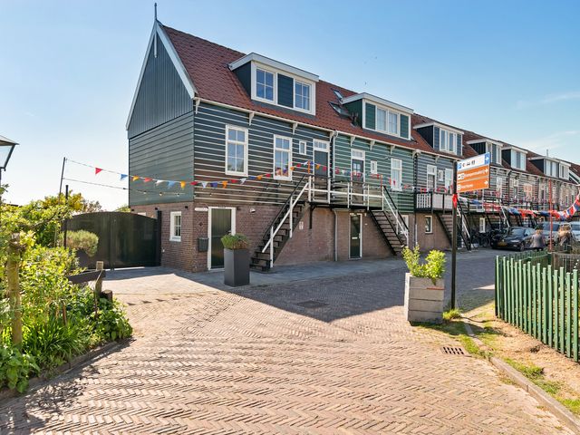 Kets 33A, Marken