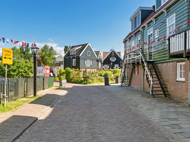 Kets 33A, Marken