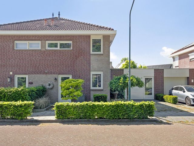 Walkvat 46, Alphen