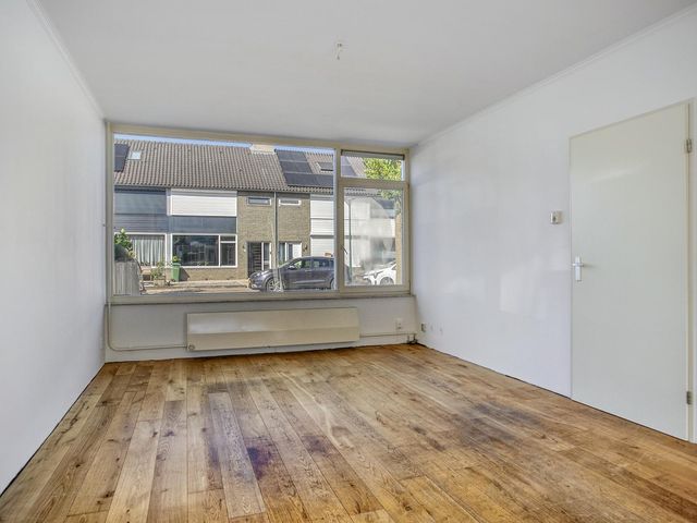 van der Plaatstraat 12, Grave
