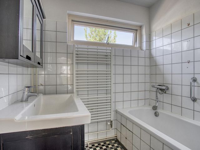 van der Plaatstraat 12, Grave