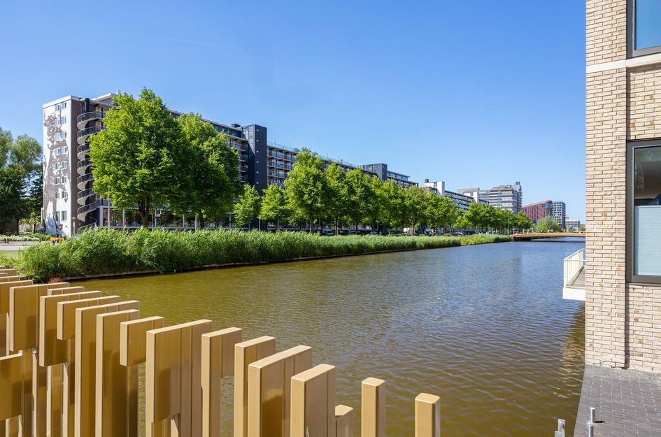 Rosy Wertheimstraat 11