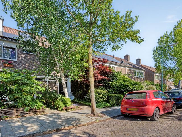 Salvialaan 46, Oegstgeest