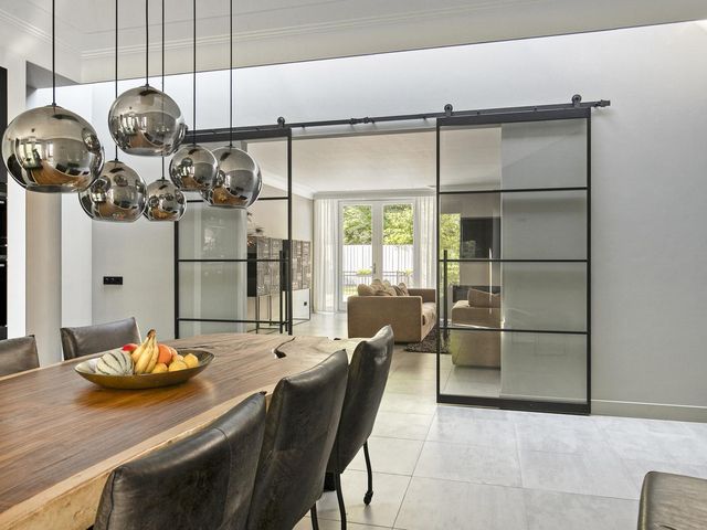 Gravenhof 9, Riel