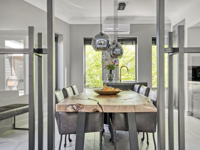 Gravenhof 9, Riel