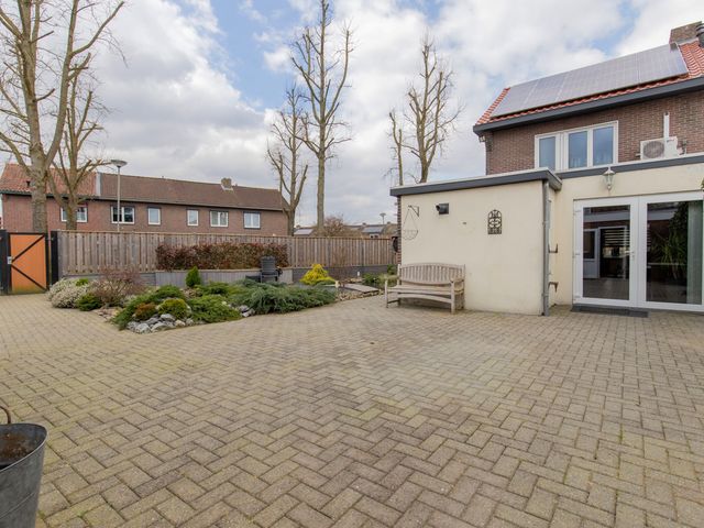 Langhaagweg 47, Stein