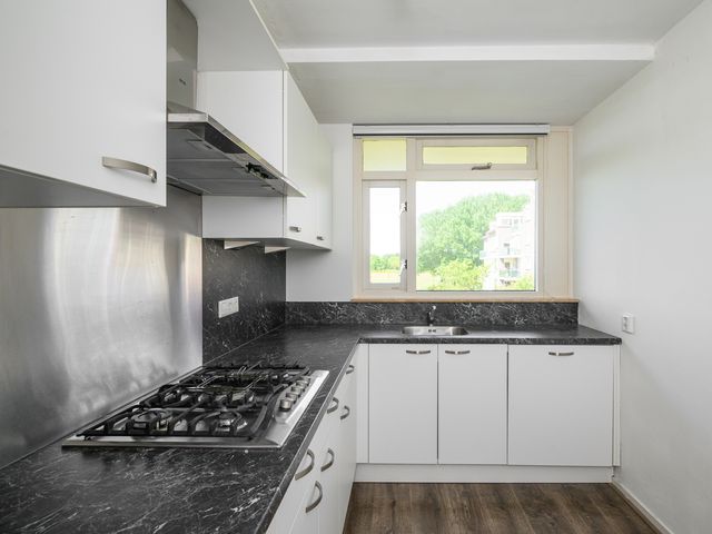 Dijkmeent 86, Almere