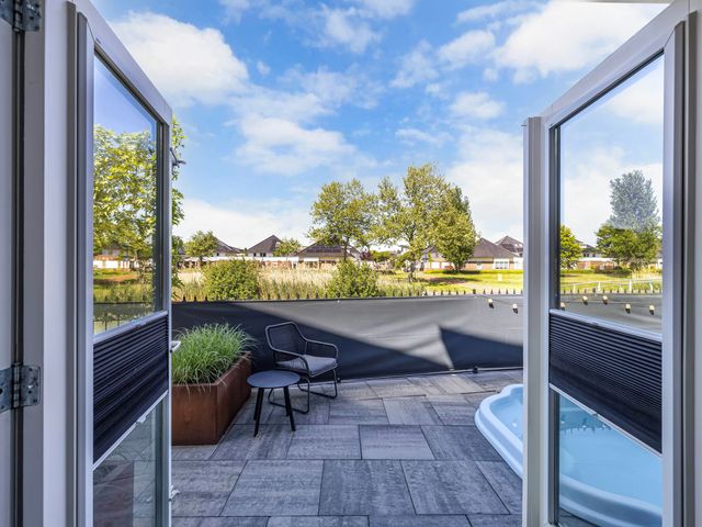 Schouwen 13, Emmeloord