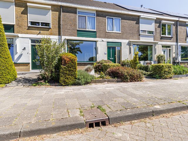 Kievitstraat 39, Strijen