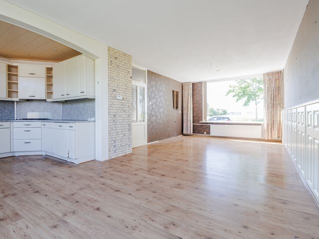 Kievitstraat 39, Strijen