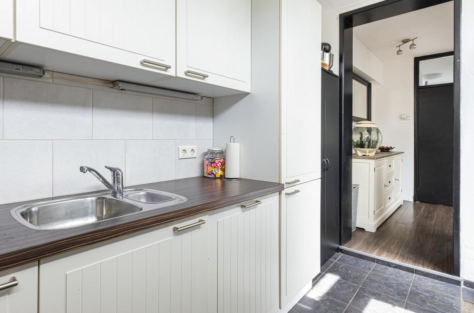 Domela Nieuwenhuisstraat 17