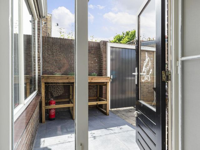 Domela Nieuwenhuisstraat 17, Gouda