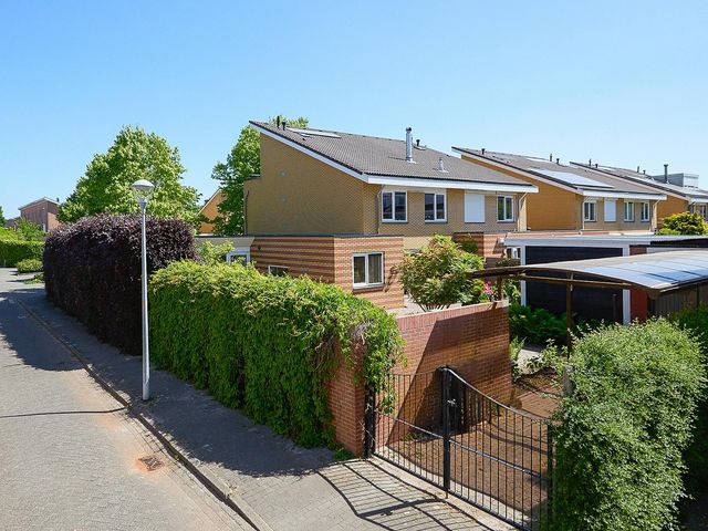Laan van Loevestein 21, Nieuw-Vennep