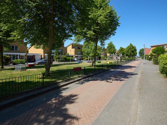Laan van Loevestein 21, Nieuw-Vennep