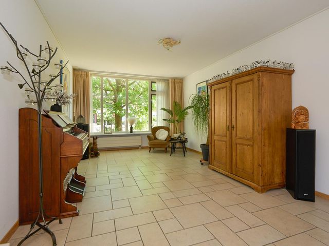 Laan van Loevestein 21, Nieuw-Vennep
