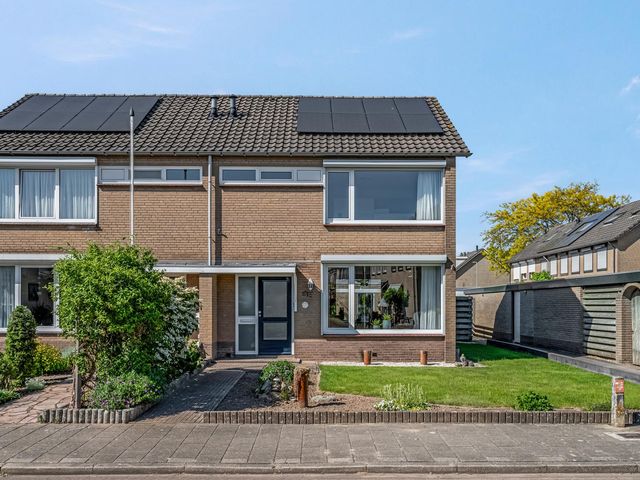 Sint Maartenstraat 31, Doornenburg