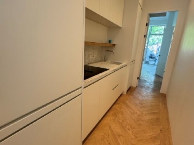 Laan van Meerdervoort 125A, Den Haag