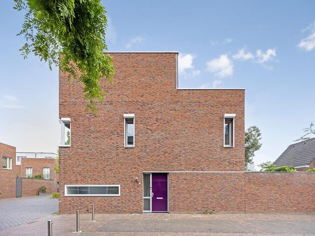Zomereik 4, Eindhoven
