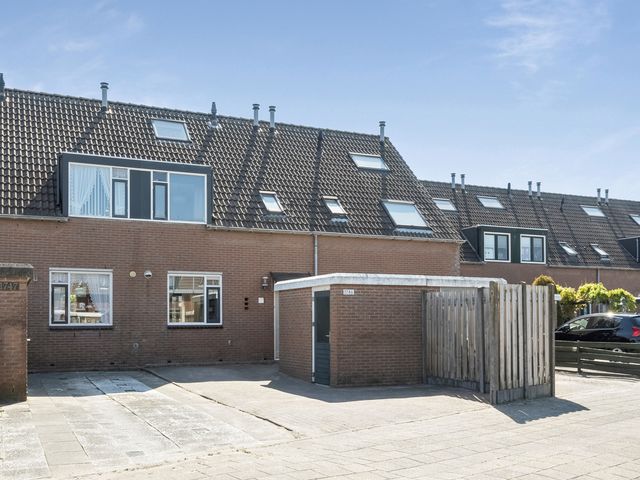 Wierbalg 1746, Julianadorp