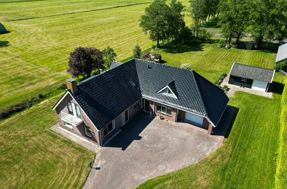 De Holm 16I