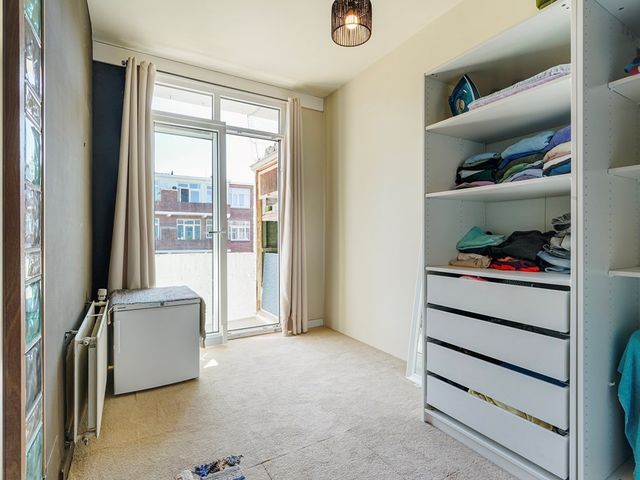 Perenstraat 162, Den Haag