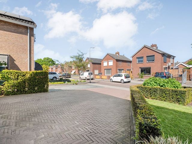 P.M. Hackstraat 45, Westerhaar-Vriezenveensewijk